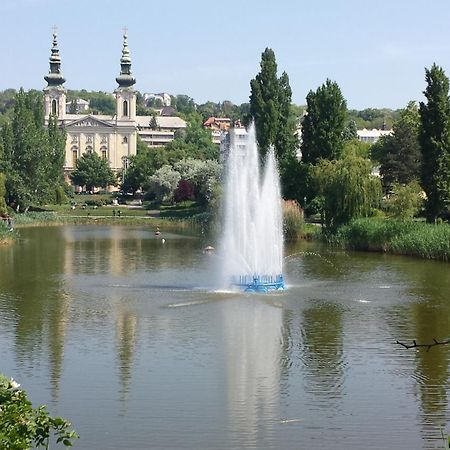 Great Buda Apartman Boedapest Buitenkant foto